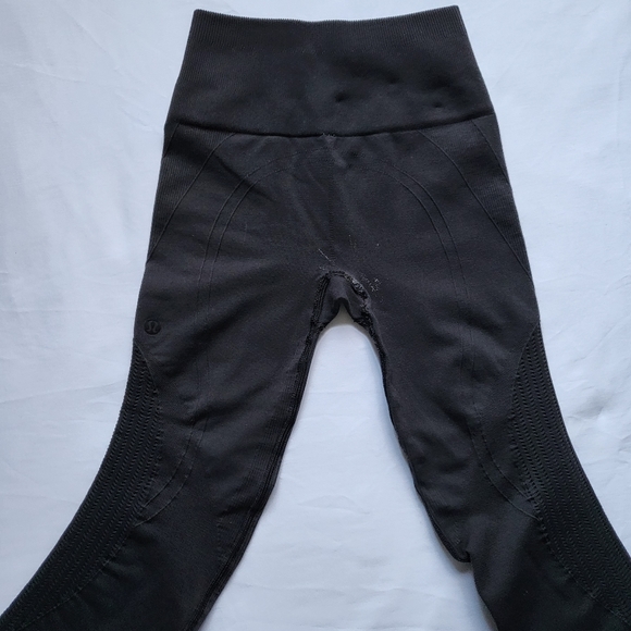 Lululemon Flow & Go Crop - Picture 8 of 15